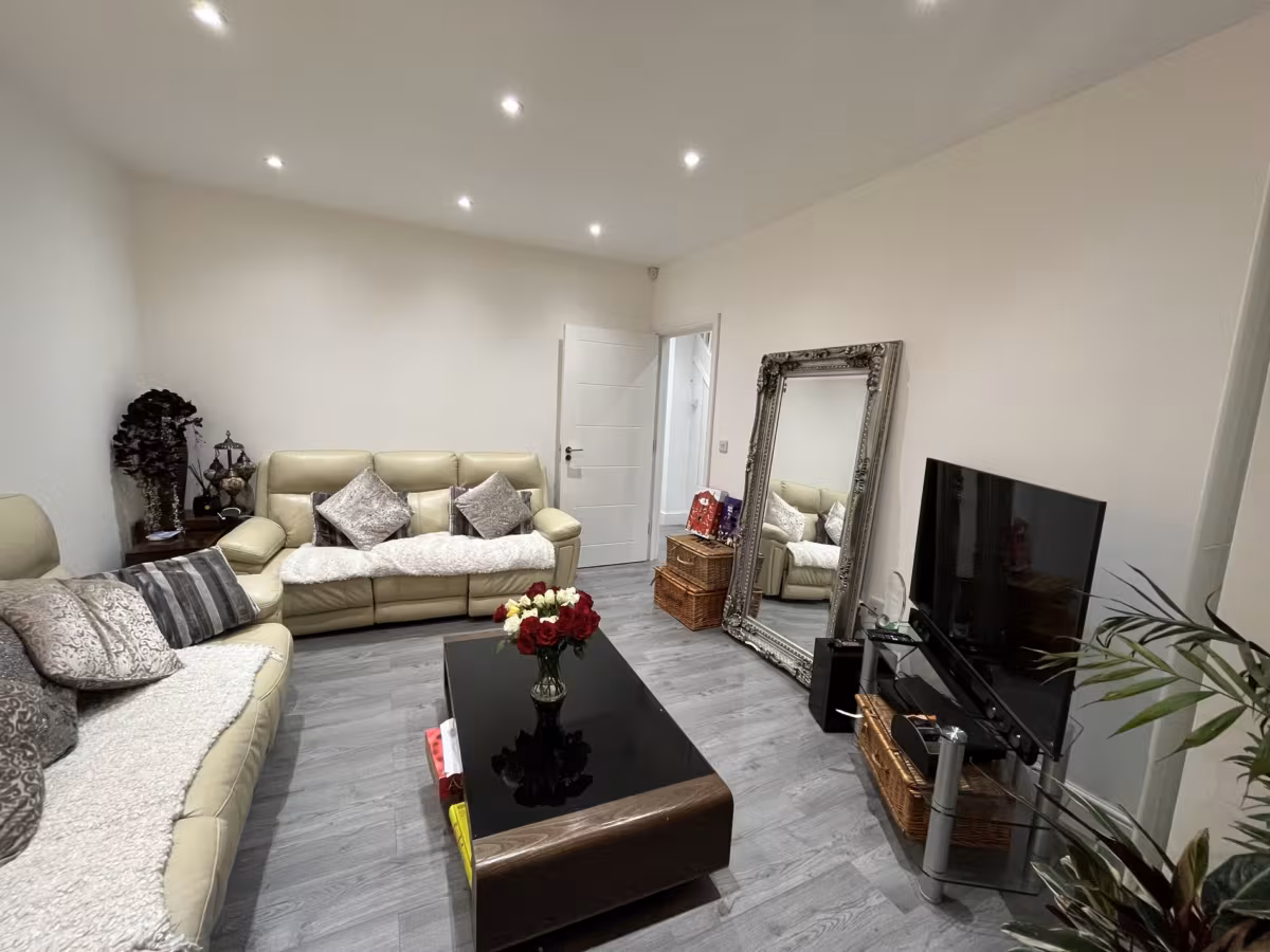 Queensbury Road, London, NW9