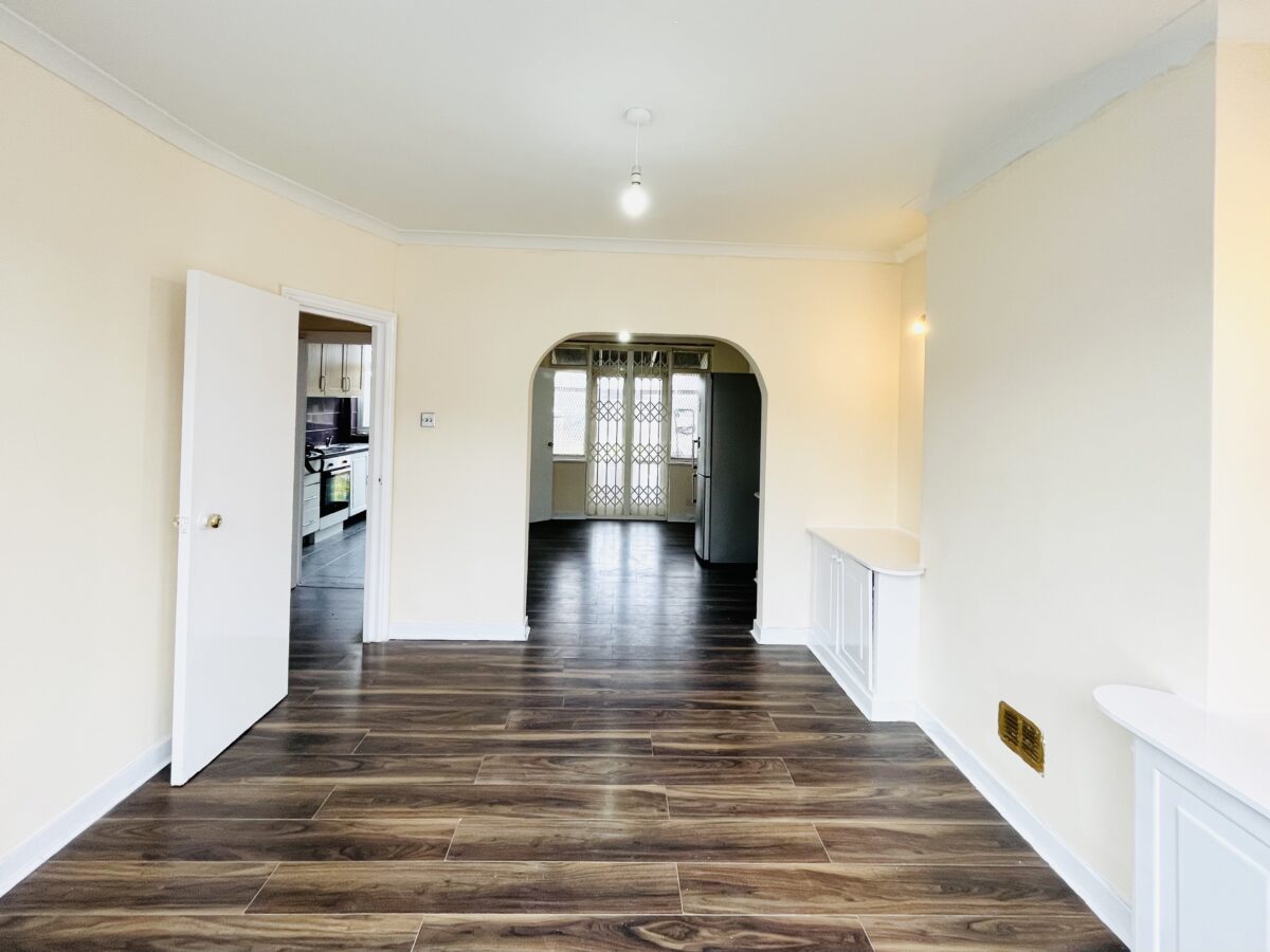 Malvern Gardens, Queensbury, HARROW, HA3