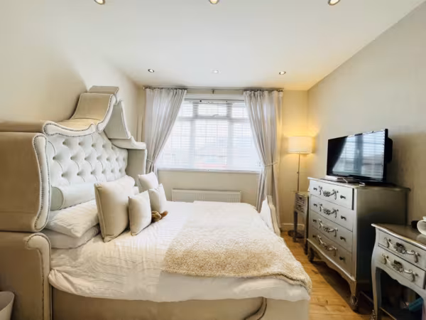 Montrose Avenue, Edgware, HA8 0DY